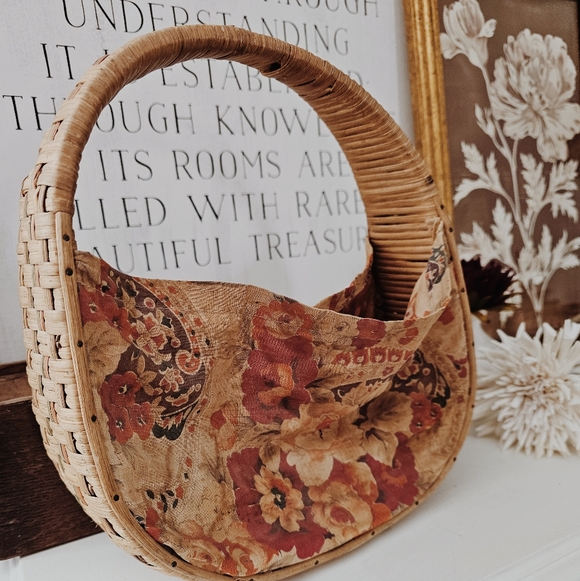 Vintage Rattan Woven Wicker Hanging Basket Handbag with Cloth Floral Pattern - Picture 2 of 8